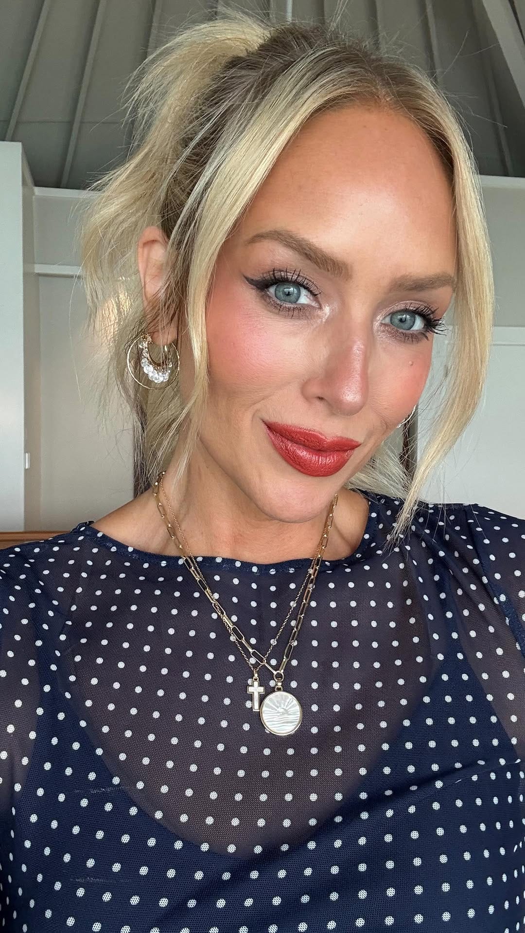 Post 3 by Lauren Tukuafu Beauty on Instagram (video)