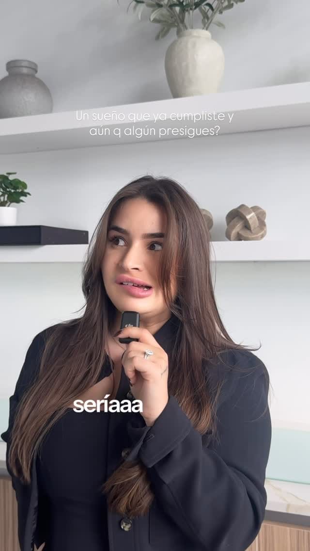 Post 2 by Gabriela Rojas on Instagram (video)