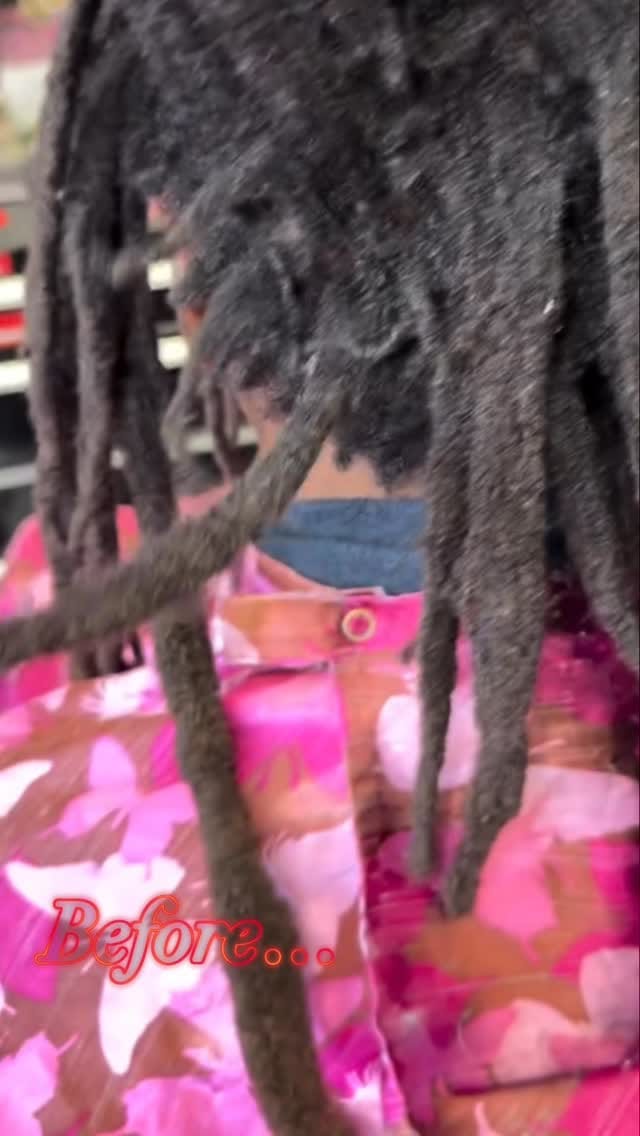 Post 1 by PrettyLocsTorii on Instagram (video)