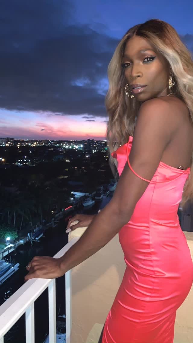 Post 8 by New Orleans LACE SPECIALIST CUSTOM WIGS HAIR PROVIDER on Instagram (video)