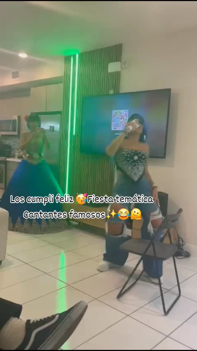 Post 10 by Karybeauty on Instagram (video)