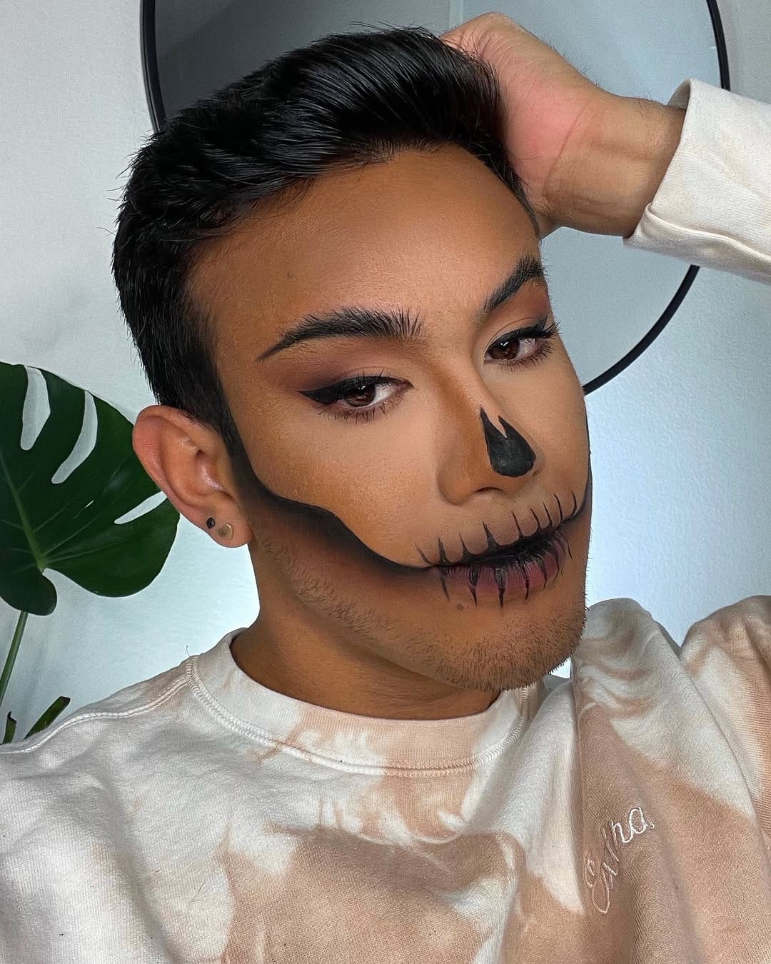 Post 4 by Roger O. | Mexican Makeup Artist♡ on Instagram (image)