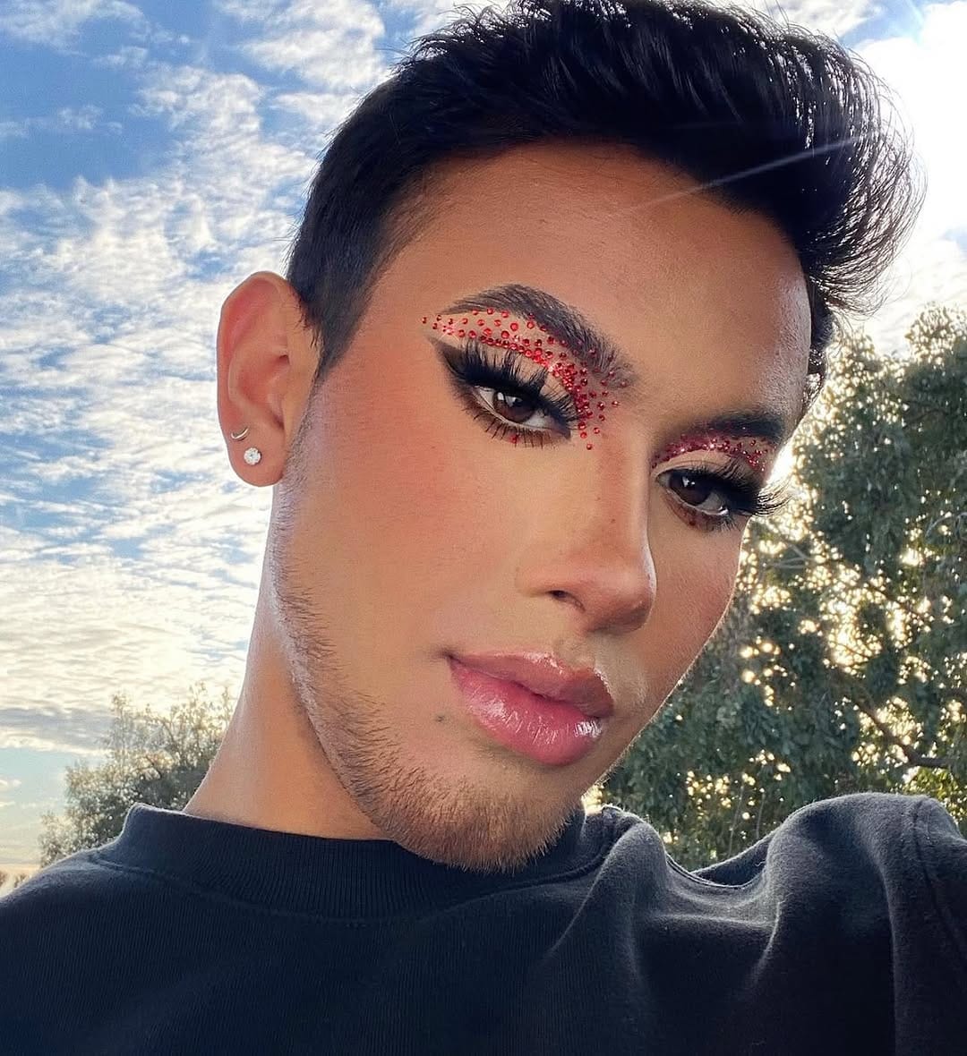 Post 2 by Roger O. | Mexican Makeup Artist♡ on Instagram (image)