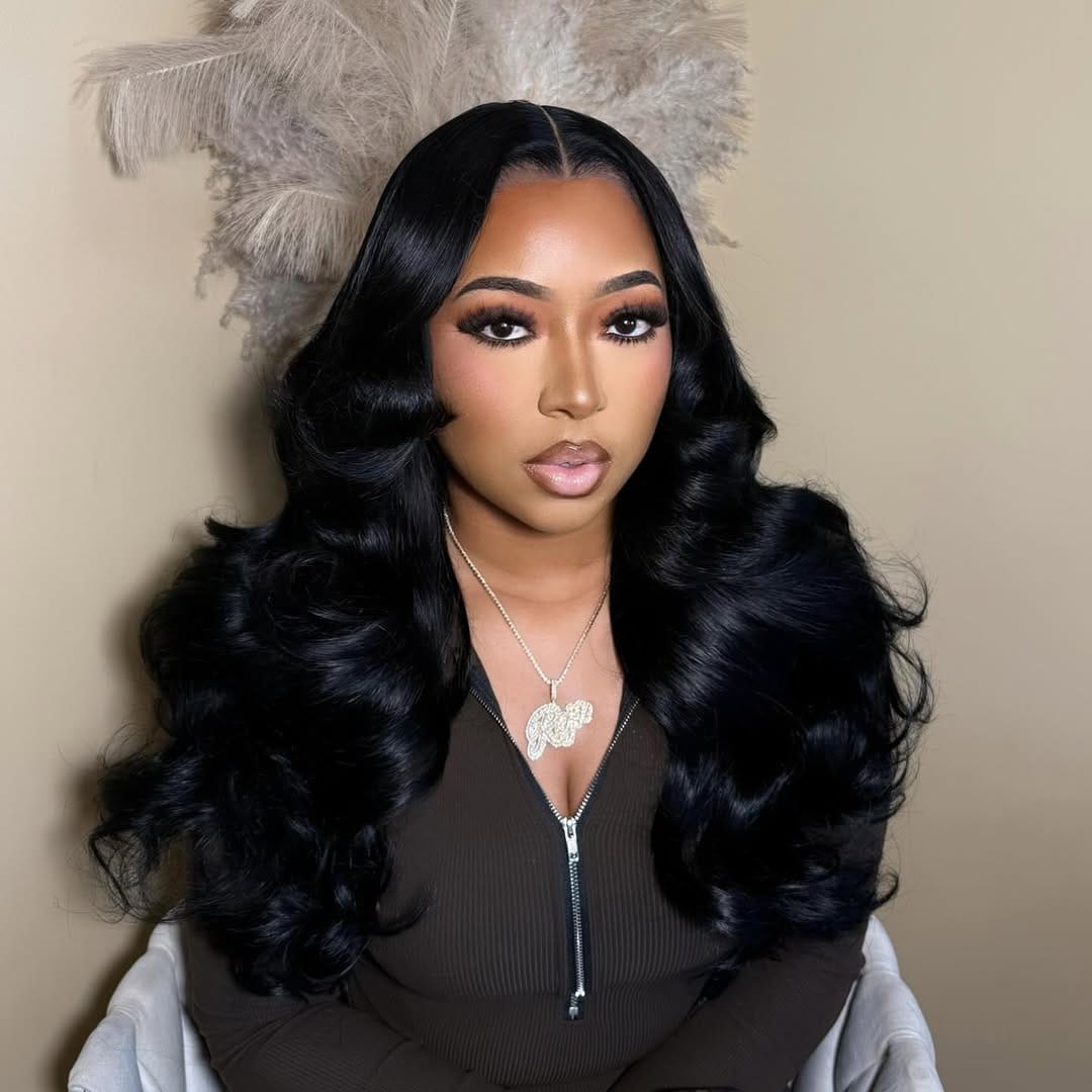 Post 7 by Hair & Makeup Artist🇩🇴 on Instagram (carousel)