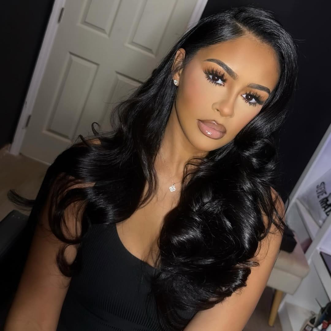 Post 8 by Hair & Makeup Artist🇩🇴 on Instagram (carousel)