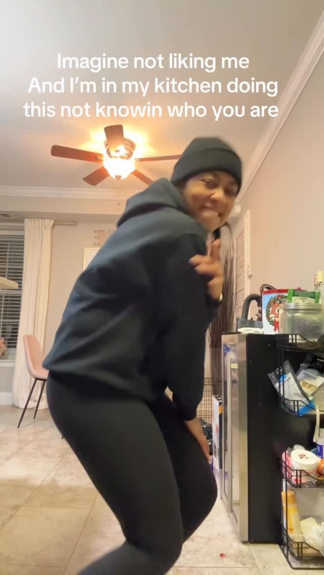 Post 1 by Roni Graham on Instagram (video)
