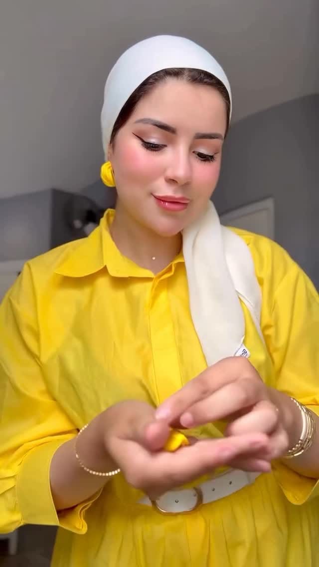 Post 1 by Absolute New York Cosmetics on Instagram (video)