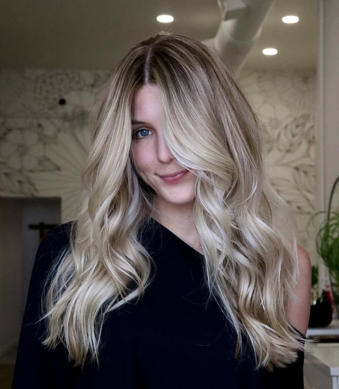 Post 1 by BEST KANSAS CITY HAIR SALON on Instagram (image)