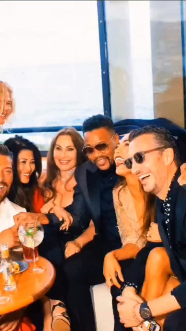 Post 4 by Donna Sousa on Instagram (video)