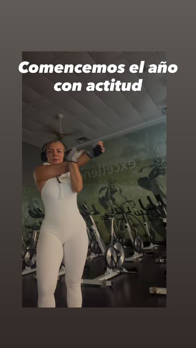 Post 1 by Jenny Leal on Instagram (video)