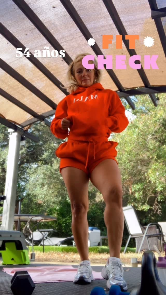 Post 3 by Jenny Leal on Instagram (video)
