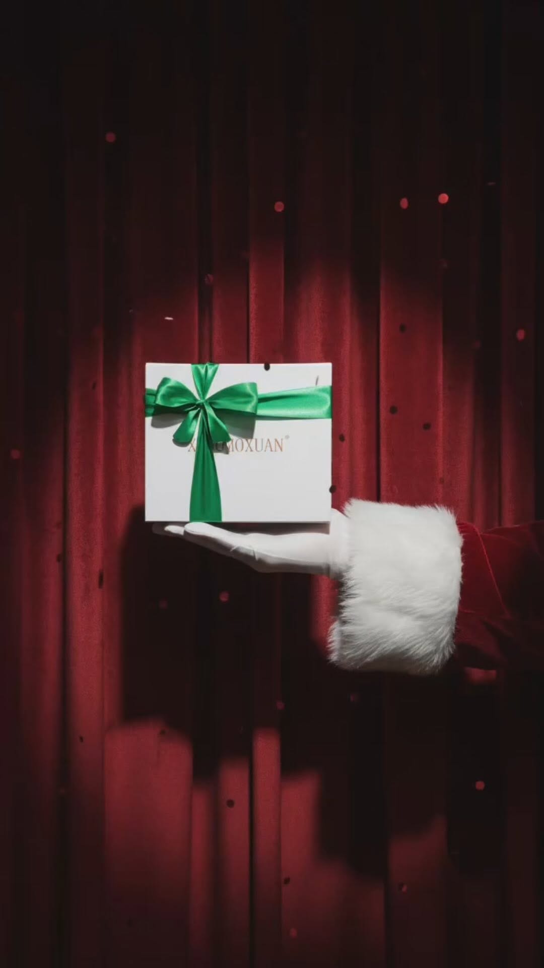 Post 4 by XIAOMOXUAN on Instagram (video)