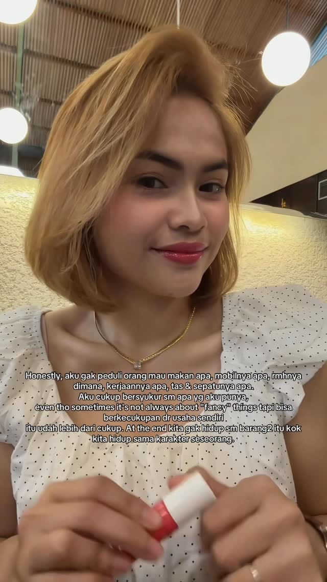 Post 5 by Violivia Yudha S on Instagram (video)