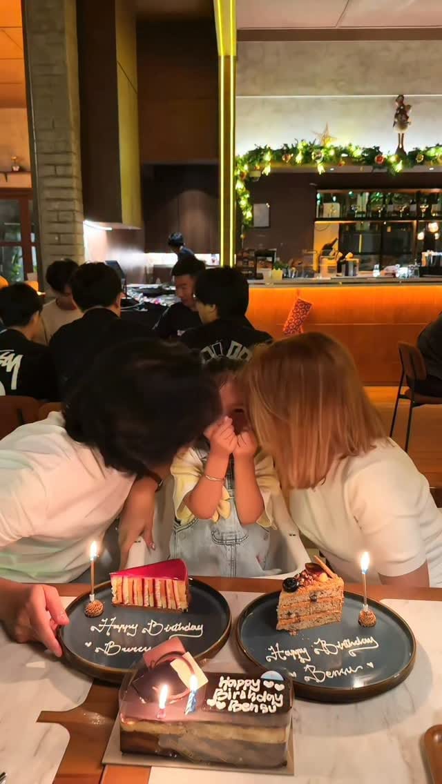 Post 9 by Violivia Yudha S on Instagram (video)