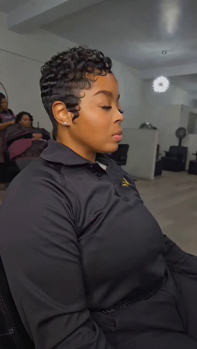 Post 2 by JaySlay on Instagram (video)
