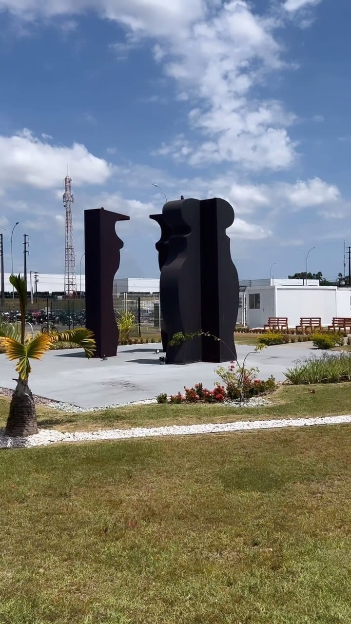 Post 8 by O Boticário US on Instagram (video)