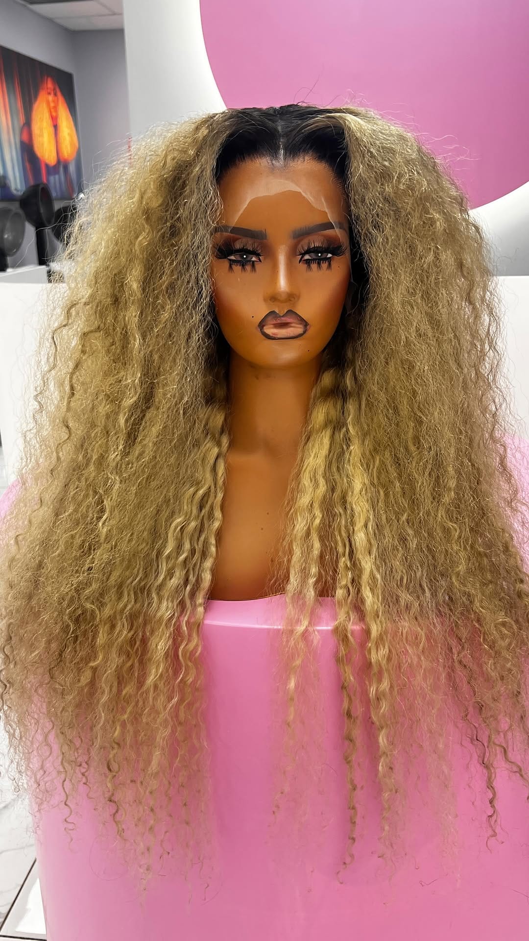 Post 3 by 🙋🏽‍♀️RICH GIRLS BEAUTY SALON💆💅 on Instagram (video)