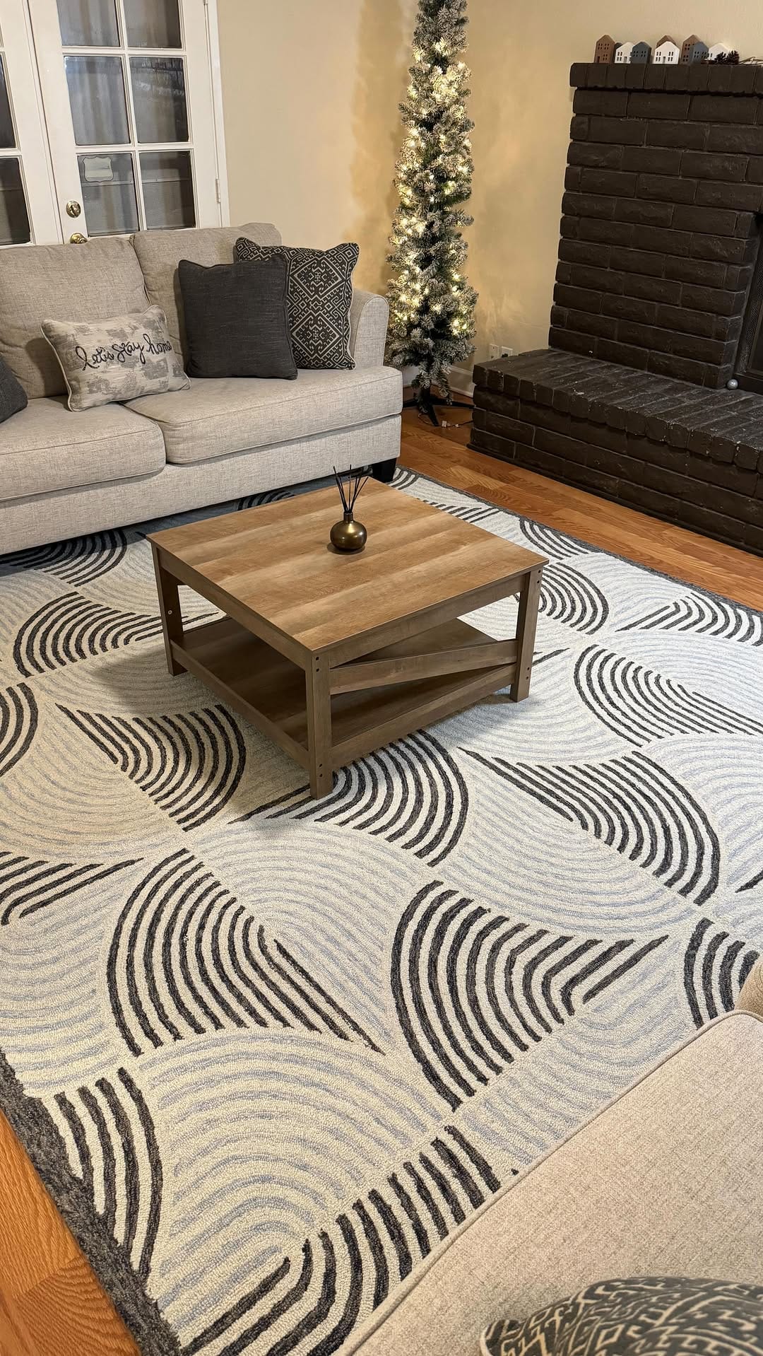 Post 10 by Arzu on Instagram (video)