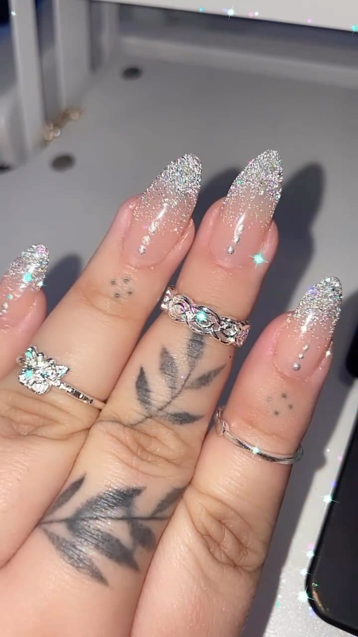 Post 9 by modnails on Instagram (video)