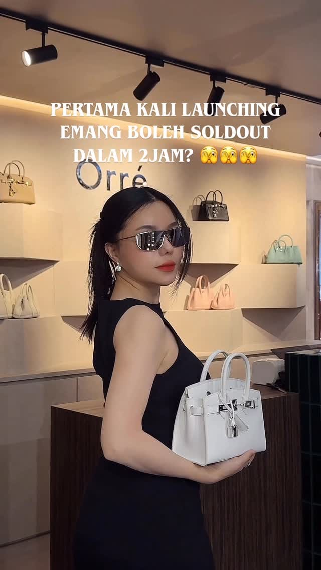 Post 9 by Susan Barbie on Instagram (video)