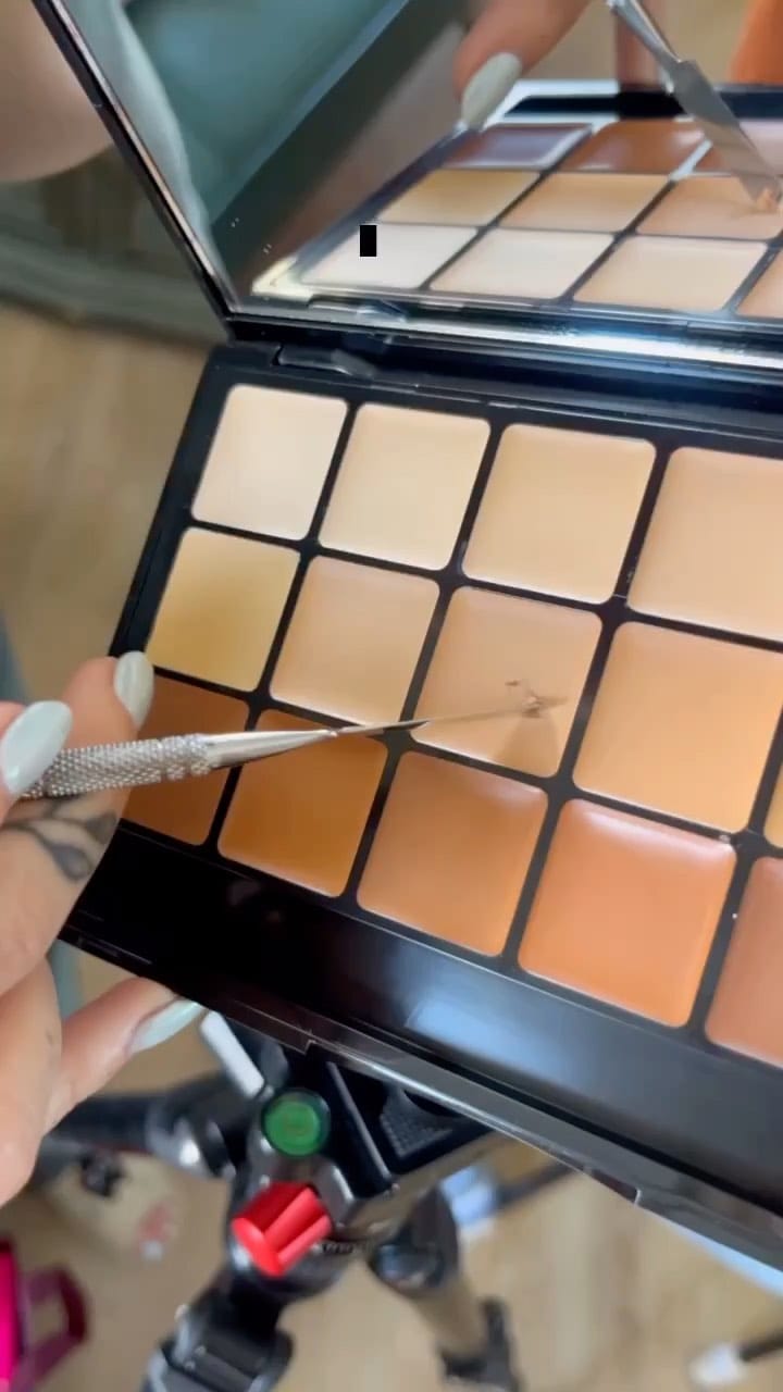 Post 10 by Graftobian Makeup Company on Instagram (video)