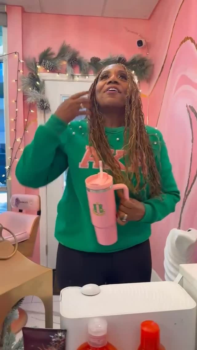 Post 4 by Rachelle Hair Braiding on Instagram (video)