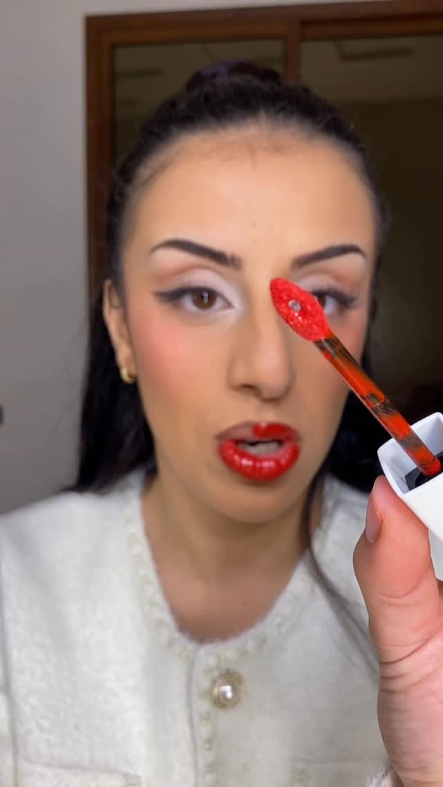 Post 3 by Maybelline_Maroc on Instagram (video)