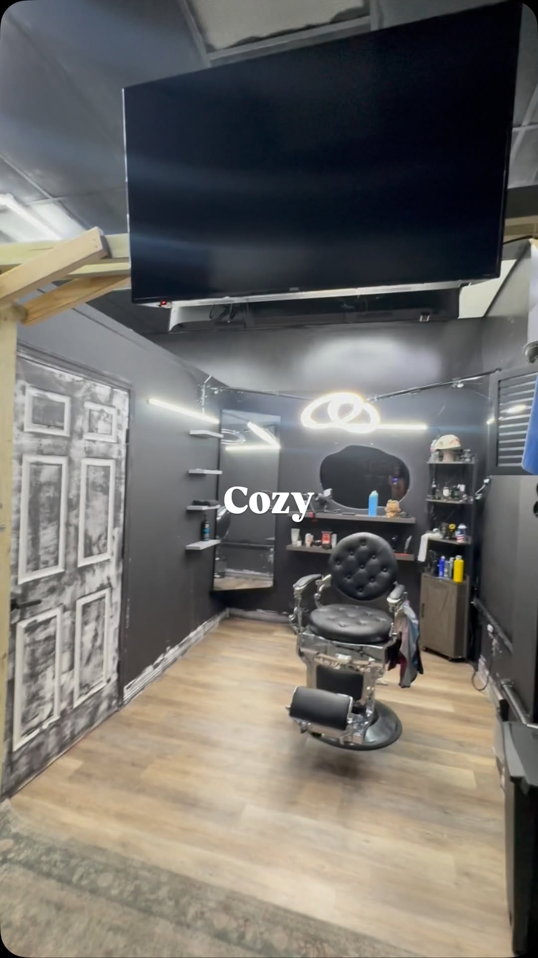 Post 1 by Houston hairstylist on Instagram (video)