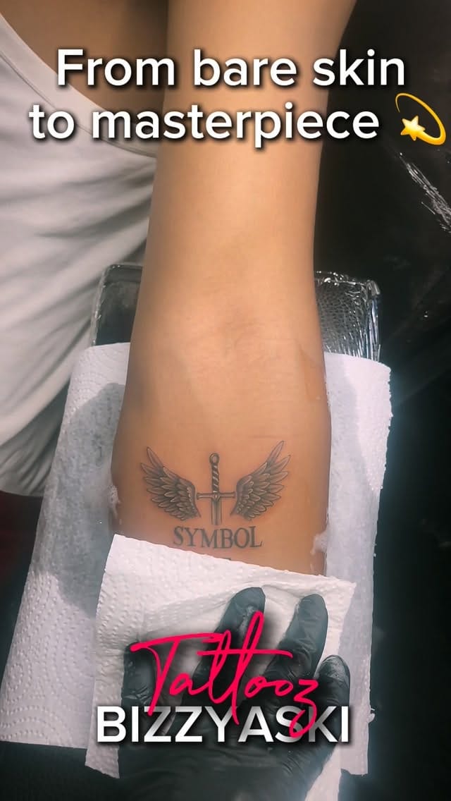 Post 1 by BIZZYASKI TATTOO on Instagram (video)