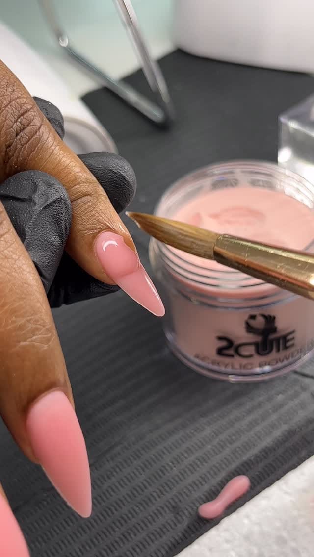 Post 5 by 2Cute Nails on Instagram (video)