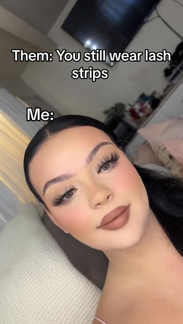 Post 9 by San Diego Fluffy & Natural Lash Strip Brand ❤︎ on Instagram (video)