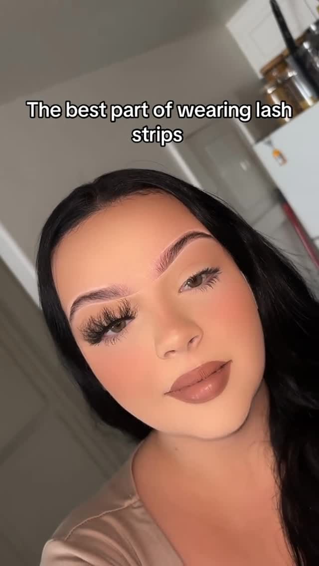 Post 4 by San Diego Fluffy & Natural Lash Strip Brand ❤︎ on Instagram (video)