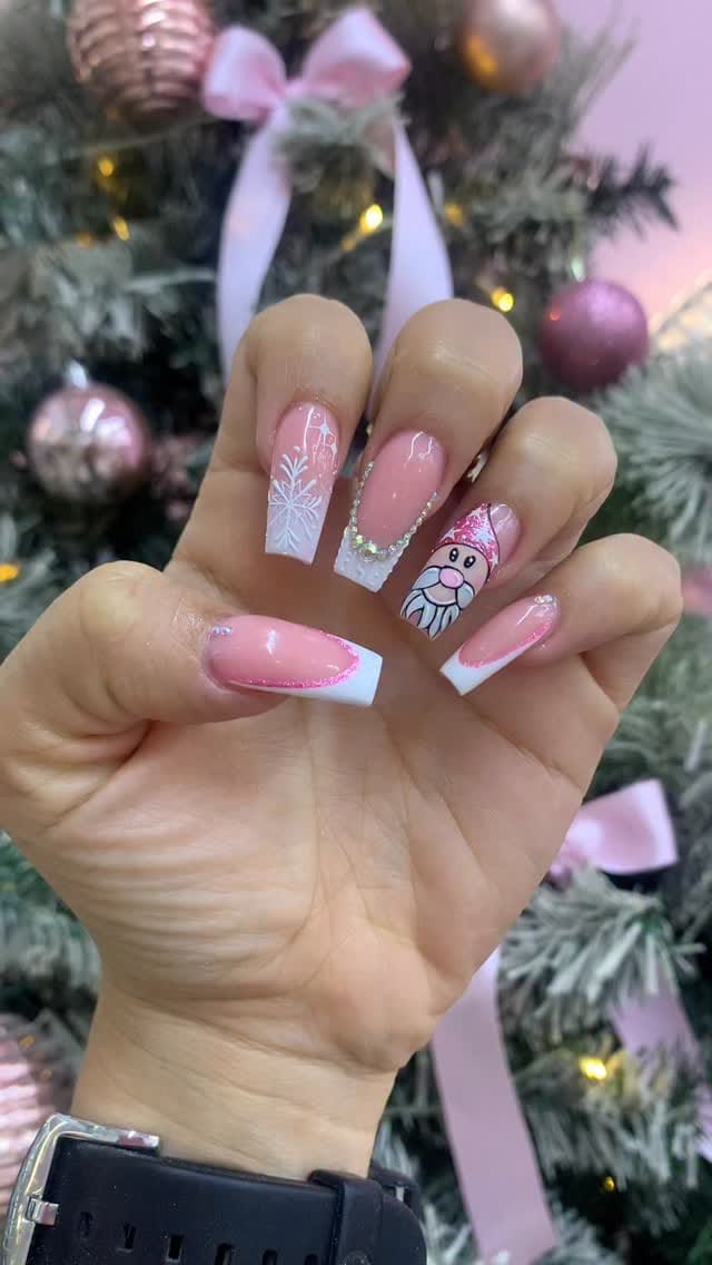Post 8 by CONSENTIDAS NAILS on Instagram (video)