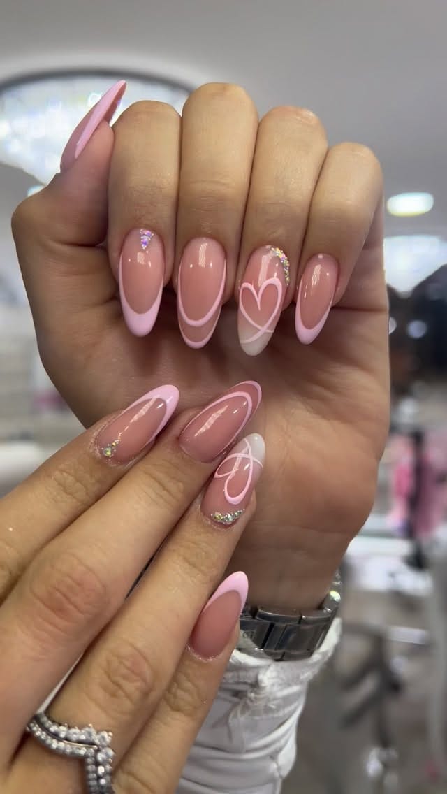 Post 3 by CONSENTIDAS NAILS on Instagram (video)