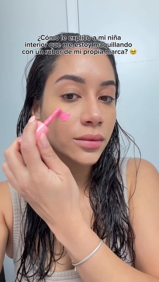 Post 4 by Naty White 🗣 on Instagram (video)