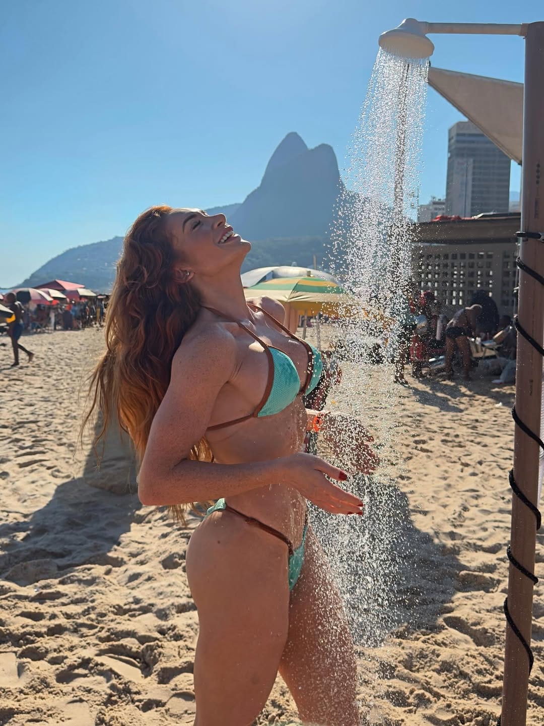 Post 2 by Parafina Bronze on Instagram (carousel)