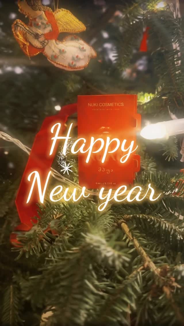 Post 8 by Nuki Cosmetics on Instagram (video)