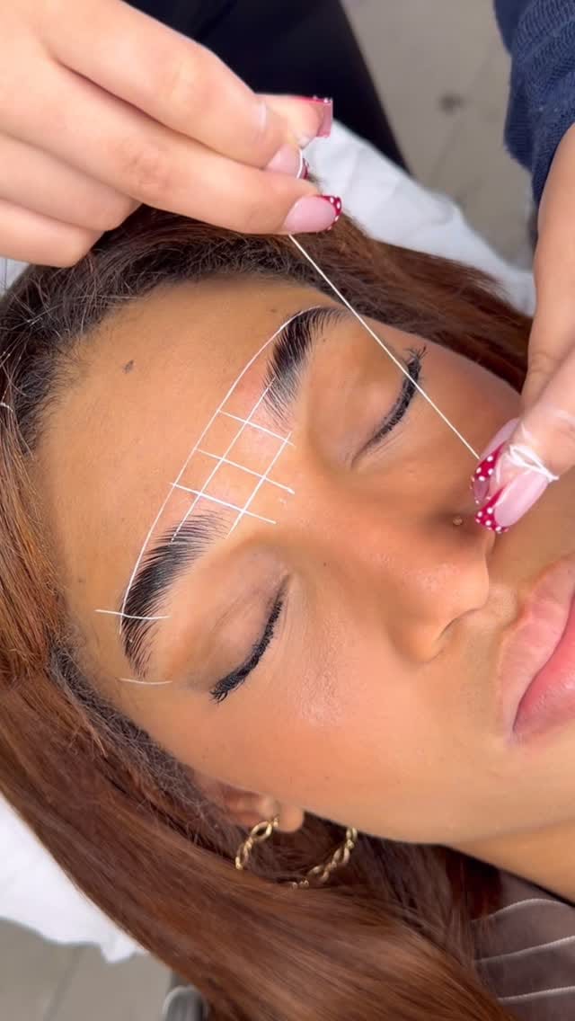 Post 5 by Nikole Ayala || MIAMI BROW ARTIST on Instagram (video)