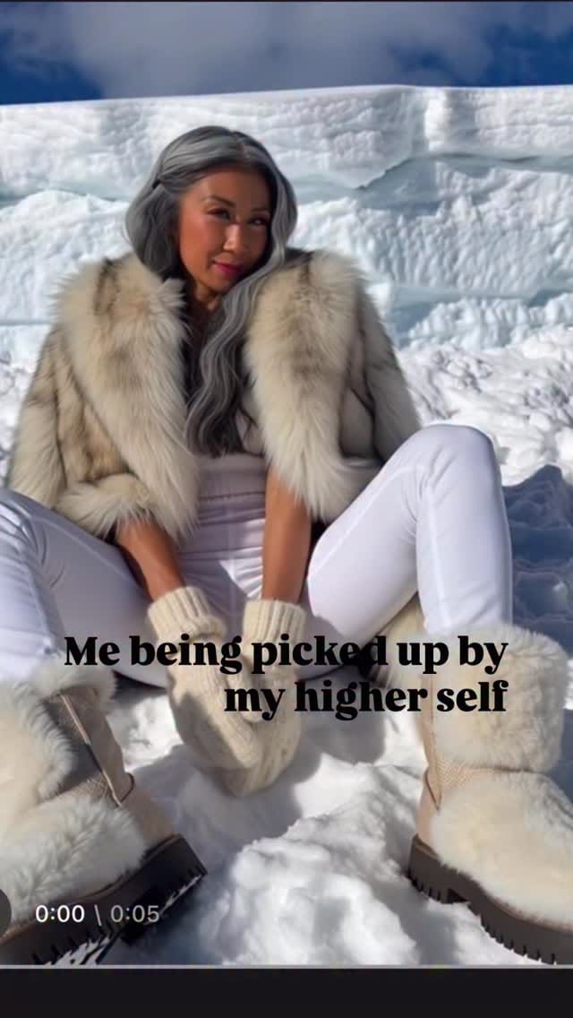 Post 8 by VAL on Instagram (video)