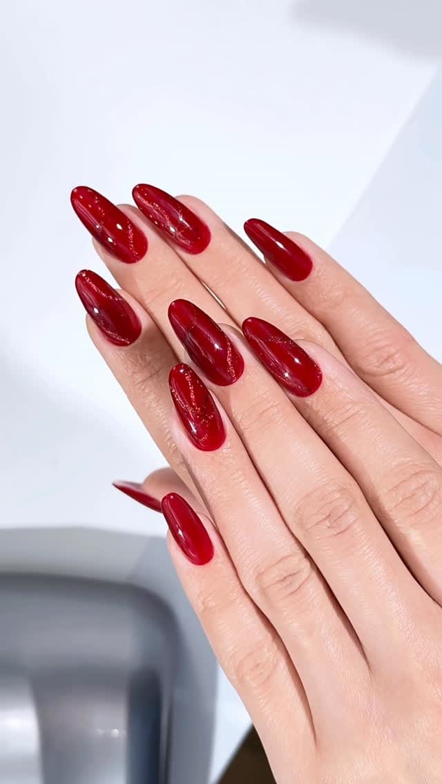 Post 7 by LECHAT Nail Care on Instagram (video)