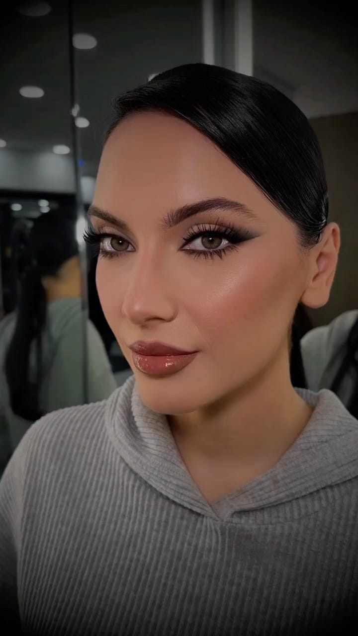 Post 3 by Zoye Beauty Salon on Instagram (video)