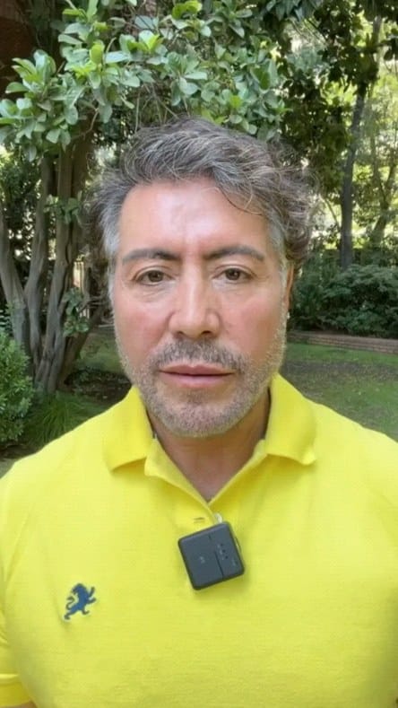 Post 2 by Edgardo Navarro / hair and make up Artist on Instagram (video)