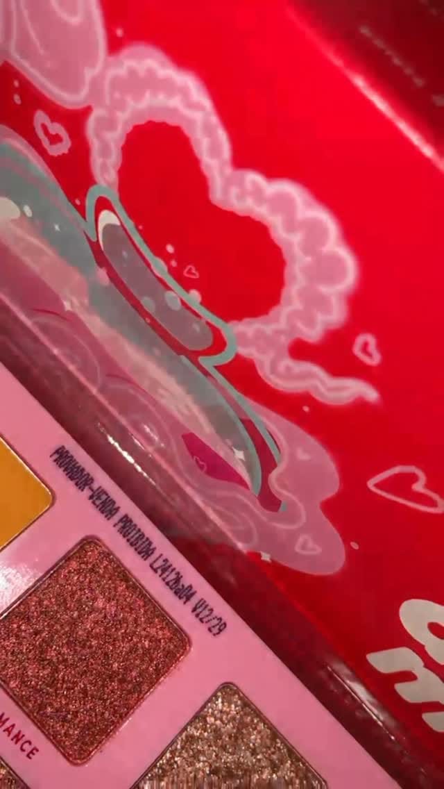 Post 8 by VIP Makeup Oficial on Instagram (video)