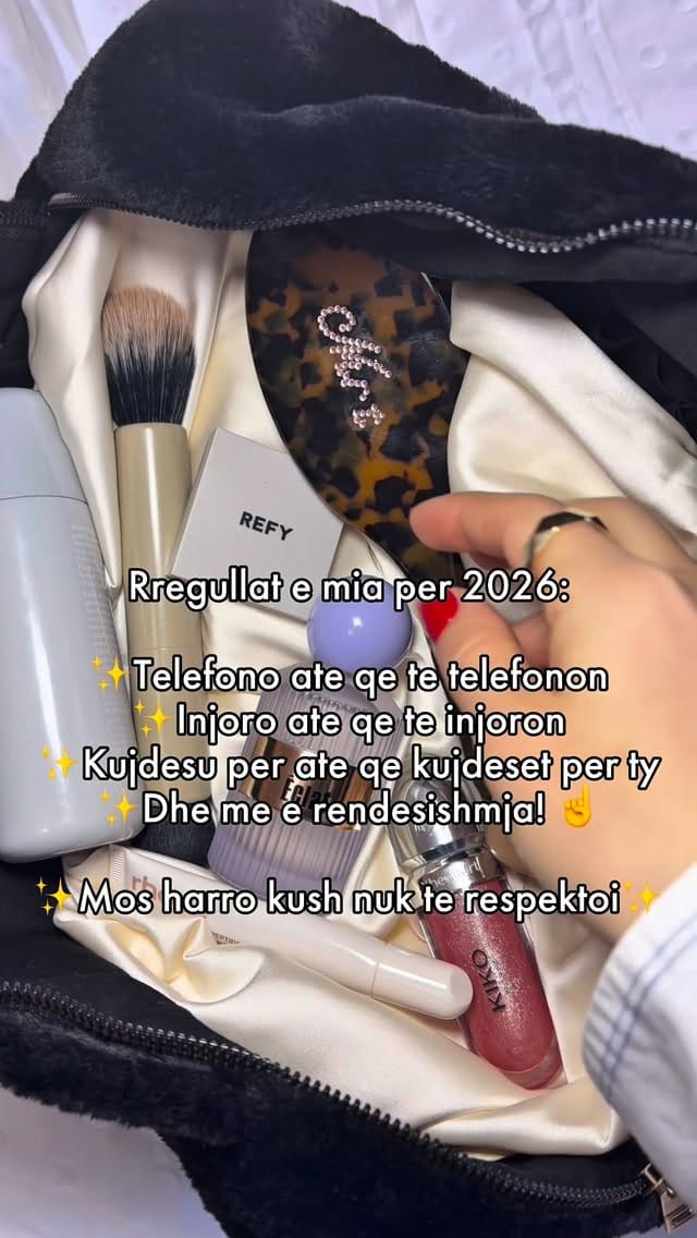 Post 4 by Alexandra ORGANIC BEAUTY CO® on Instagram (video)