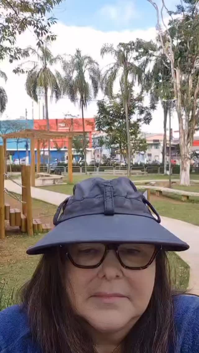 Post 6 by Érica Monteiro on Instagram (video)