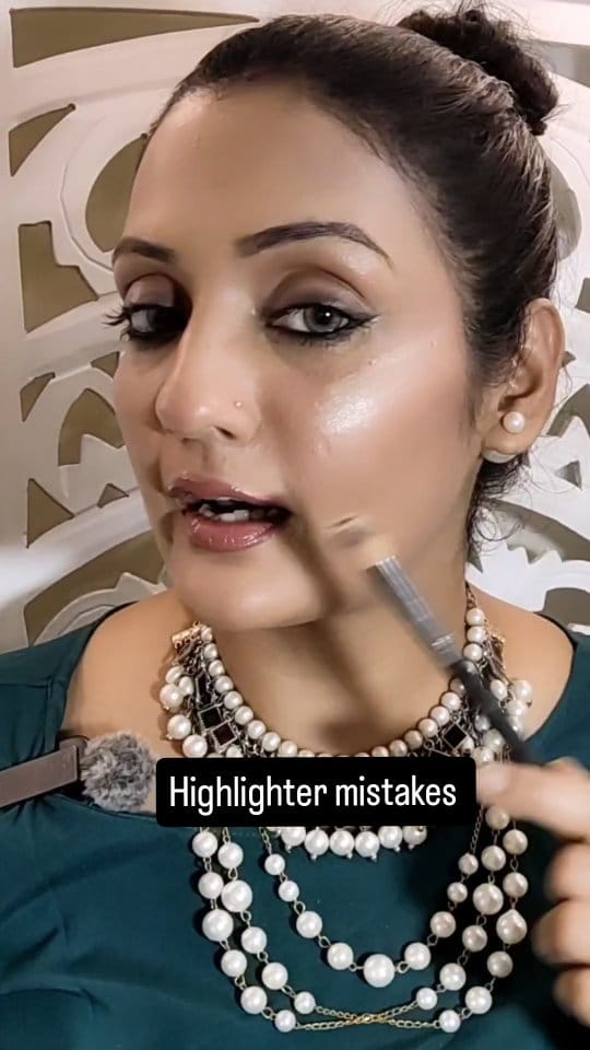 Post 8 by Neetu sati (MUA) on Instagram (video)