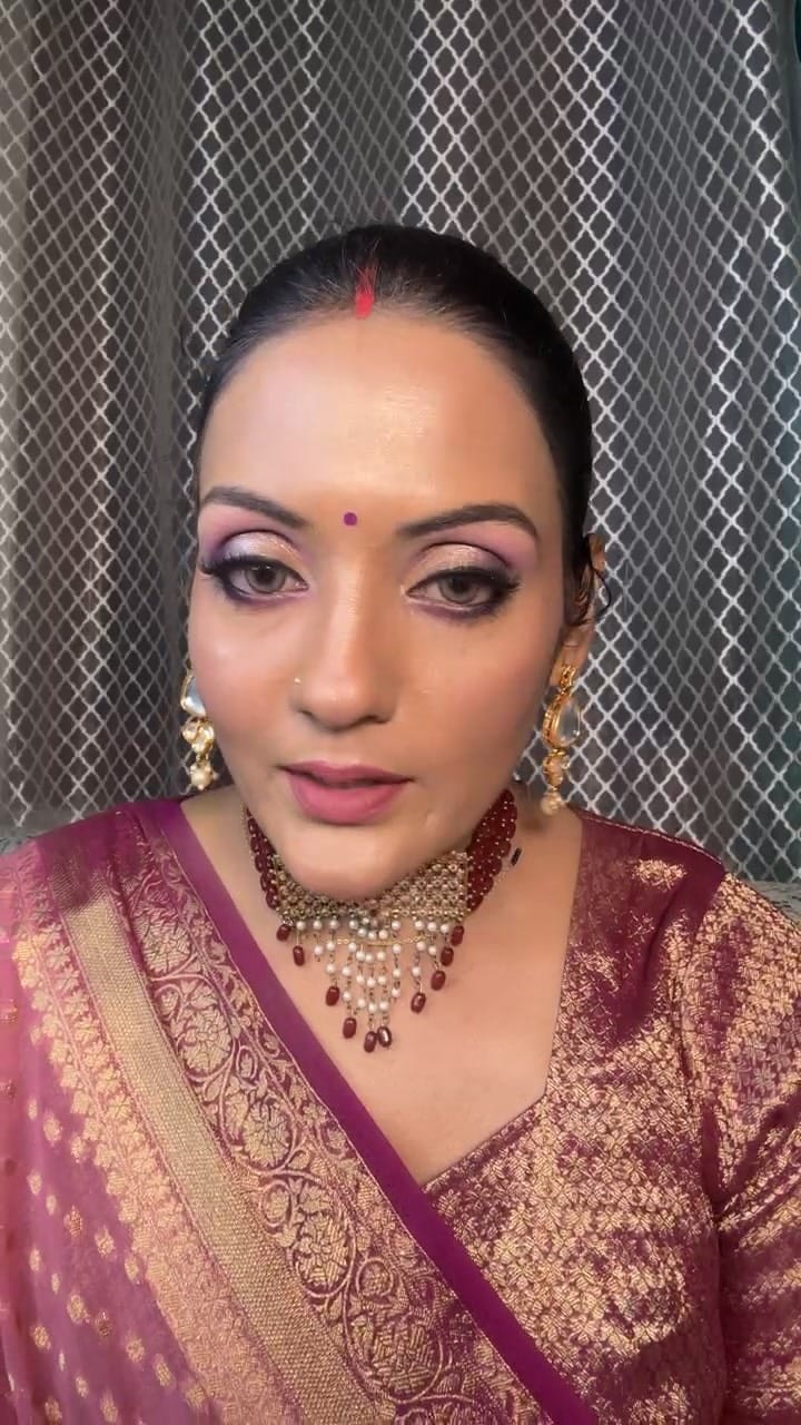 Post 5 by Neetu sati (MUA) on Instagram (video)