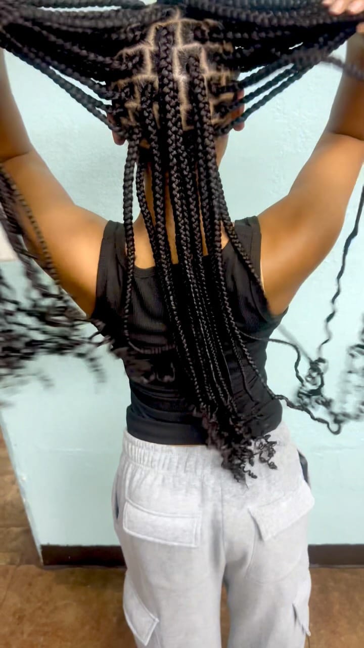 Post 5 by Mae’s Beauty Salon - MBS on Instagram (video)