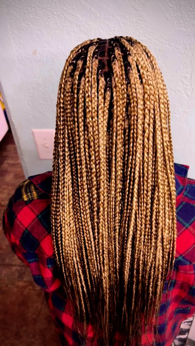 Post 6 by Mae’s Beauty Salon - MBS on Instagram (video)