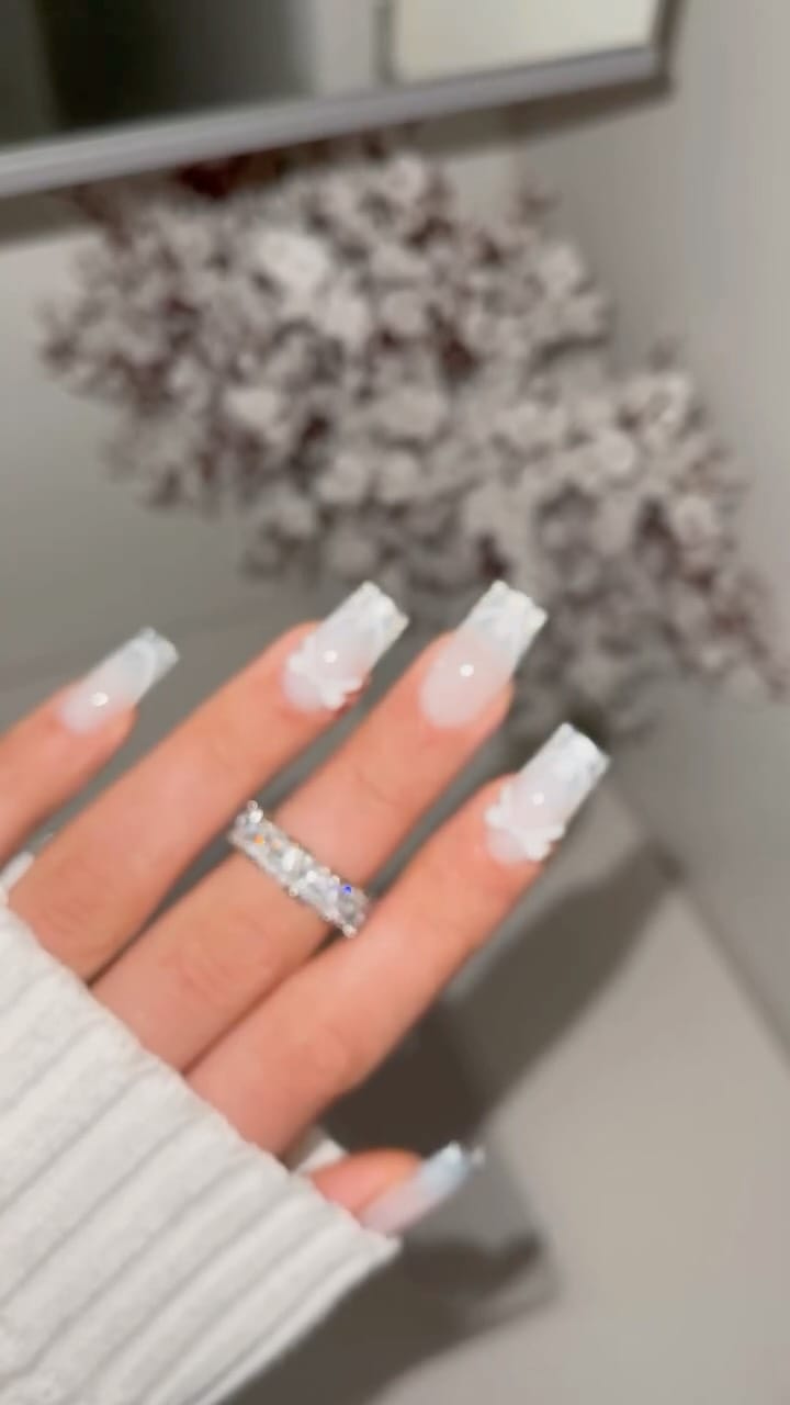 Post 5 by LN Nailed It on Instagram (video)